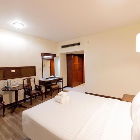 Mido Hotel 曼谷 外观 照片